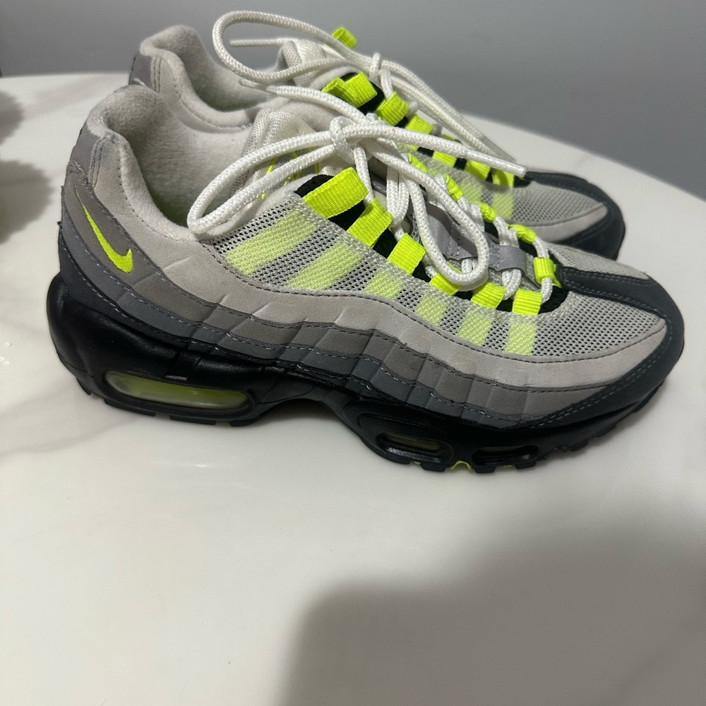 Nike Gray and Green Sneakers with Air Max Cushioning